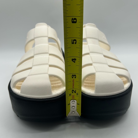 Crocs Platform Sandals Women’s 9 White Black Chunky Fisherman Style NWT - Picture 7 of 12